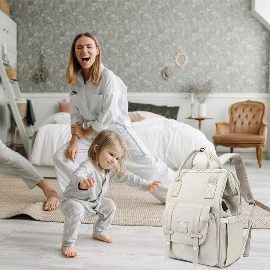 sac-a-dos-a-langer-port-usb-bebe-pratique