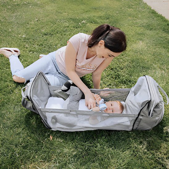 sac à dos à langer avec lit bébé pour les promenades sereines